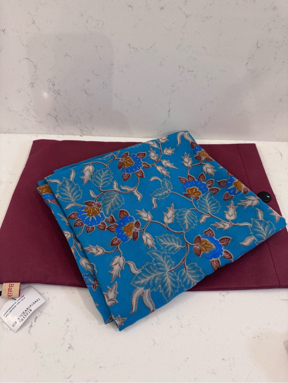 BATIK - Picture 1 of 5